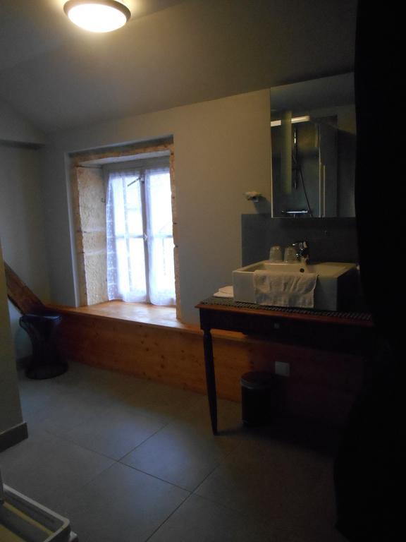 Escampette Hotel Saint-Aubin-en-Charollais Room photo