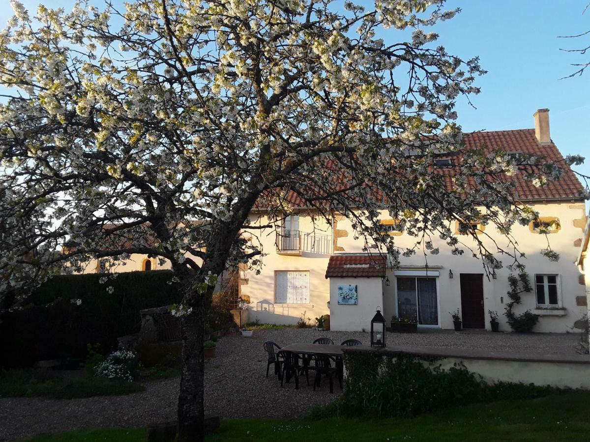 Escampette Hotel Saint-Aubin-en-Charollais Exterior photo